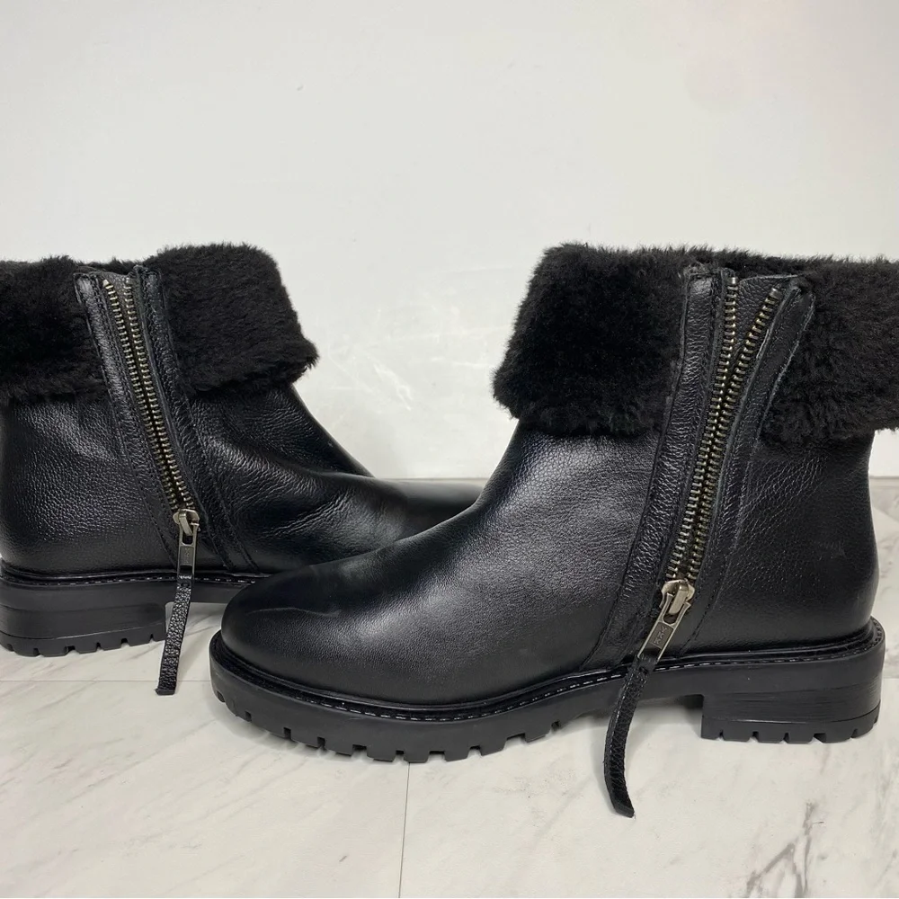 Cougar Kendal Faux Fur Cuff Black Leather Bootie 6